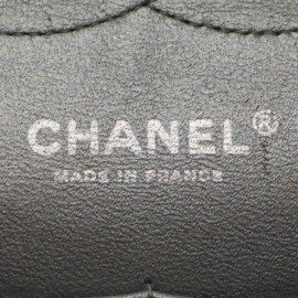 Jumbo CHANEL cuir lisse matelassé gris